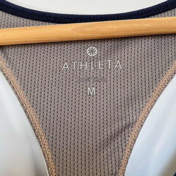Athleta Triple Dare Racerback Sports Bra Size M - Picture 3 of 8